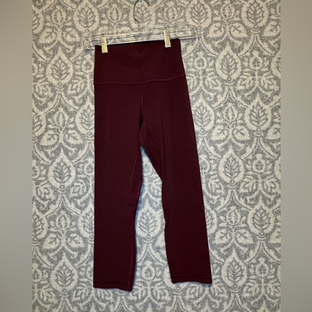 Lululemon women’s leggings size 4